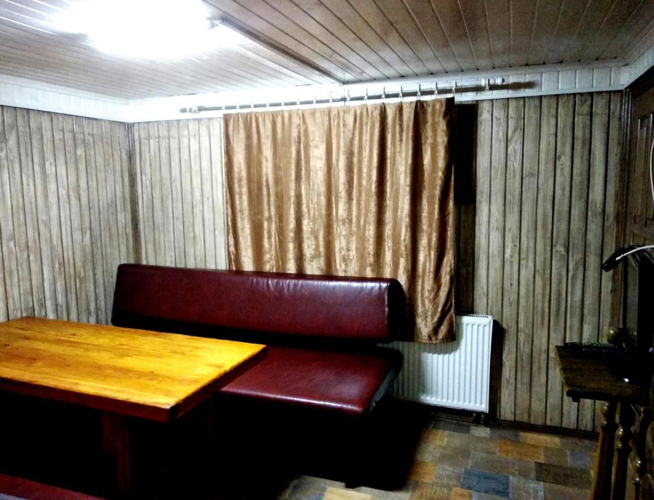 Hotel Restaurant Complex Boyarskiy Dvor Boyarka Exterior photo